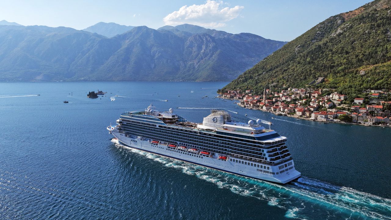 5 Best Singles Cruises for Social Adventure 2026