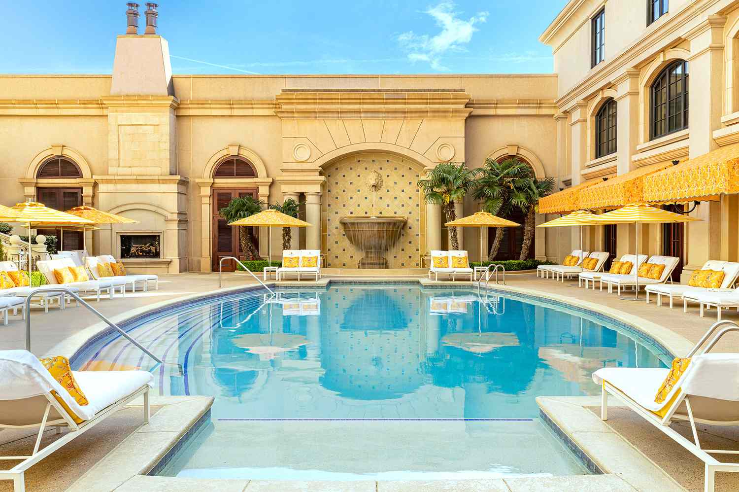 St. Regis Atlanta Etro Oasis: Top Luxury Hotel Pools